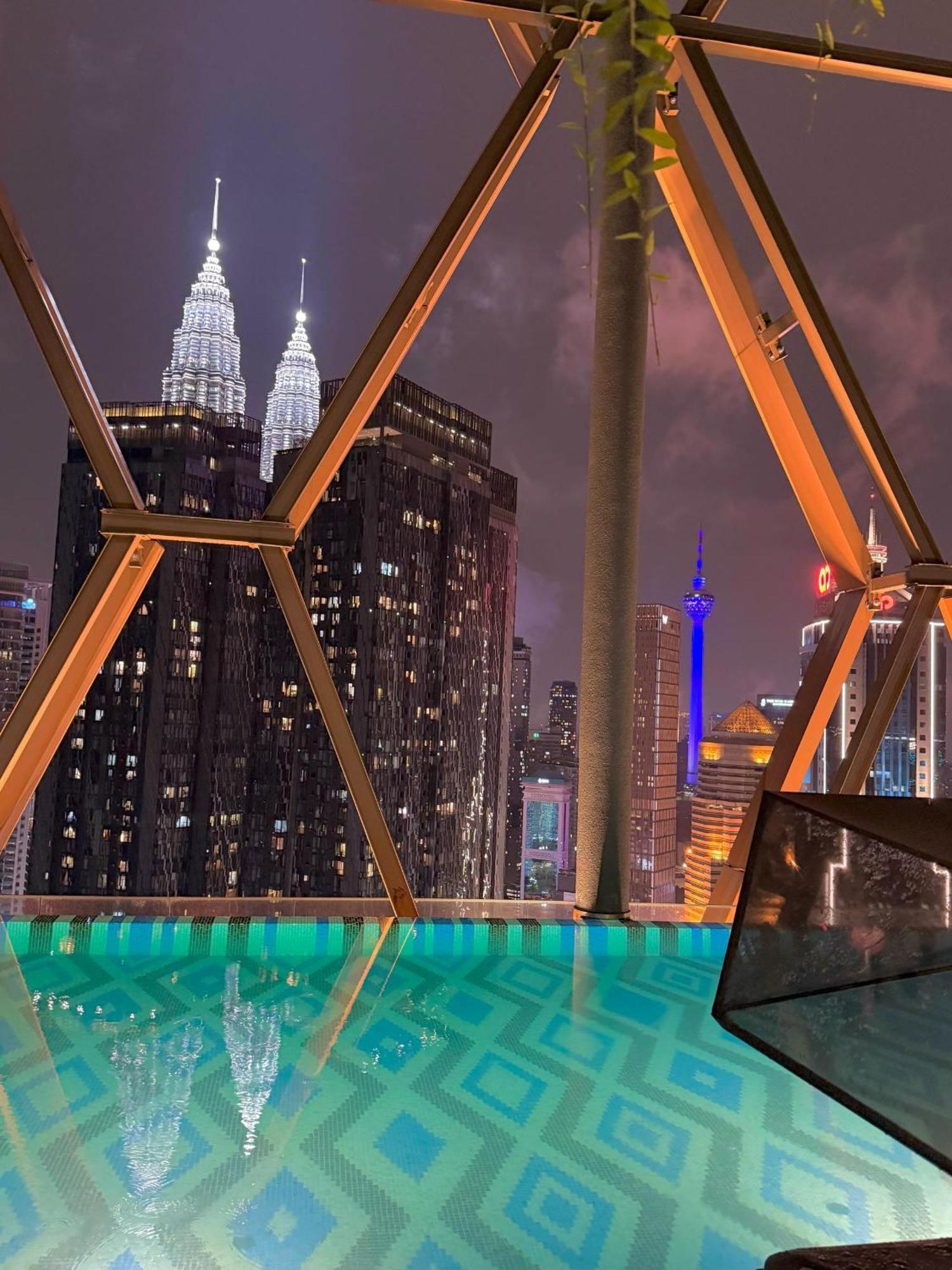 Pangsapuri The Scarletz Klcc Kuala Lumpur